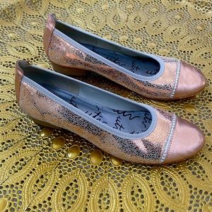 Tour En Villa, Rose Gold Size 7